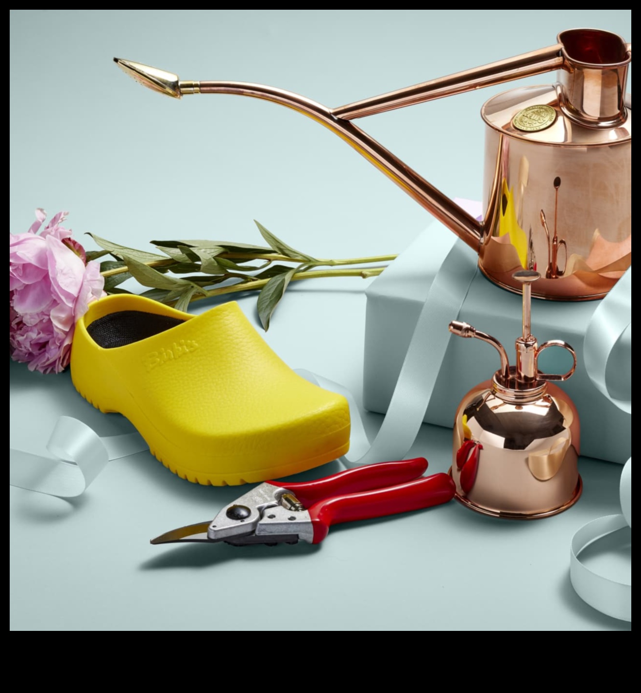 Bloom Bliss: svarīgi dārza instrumenti ikvienam dārzniekam