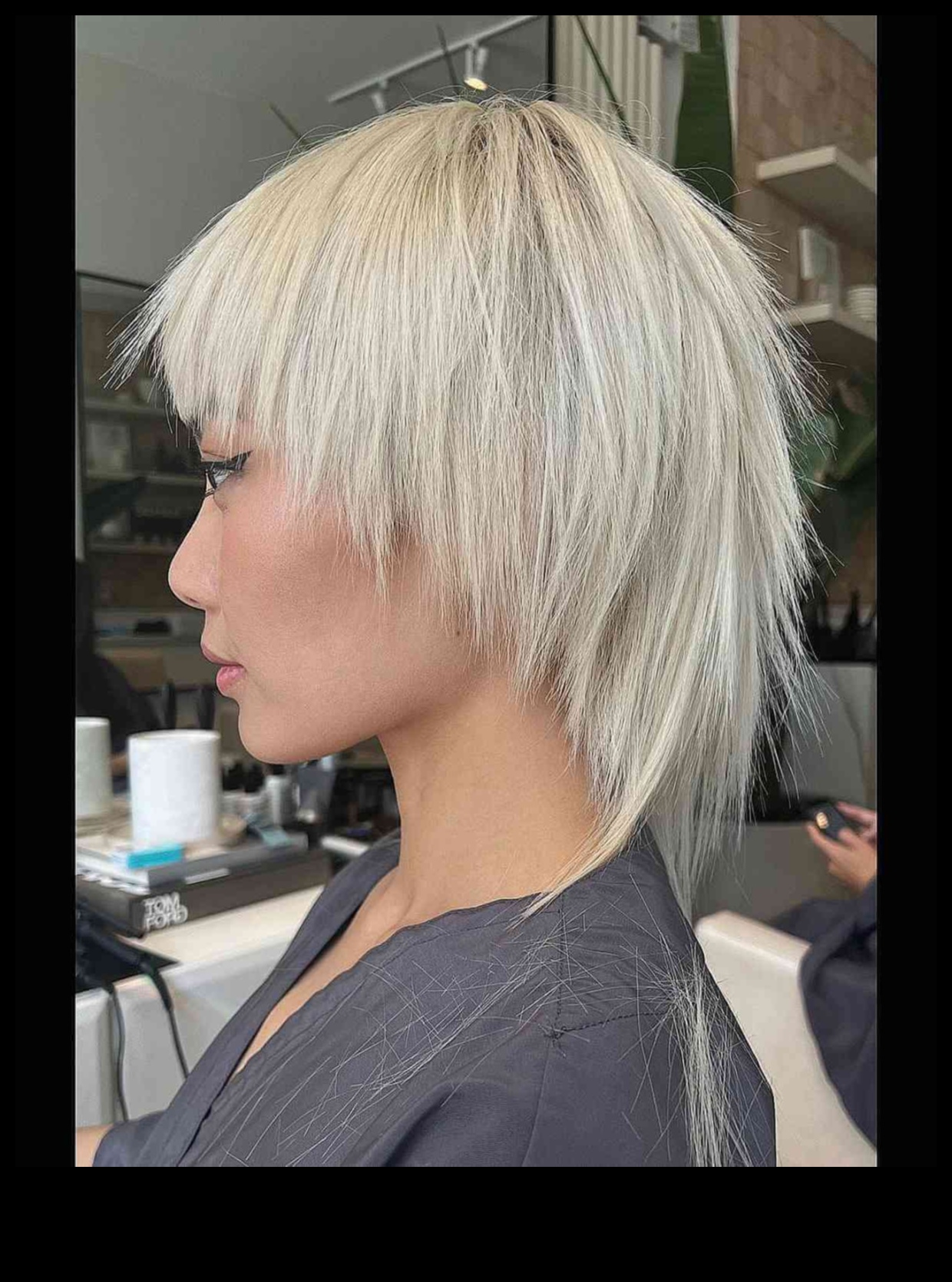 Rokeru elegantās blondīnes: aizraujošas frizūras drosmīgajiem un drosmīgākajiem