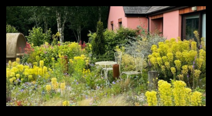 Ziediet stilā: atklājiet modernus dārza dekoru brīnumus