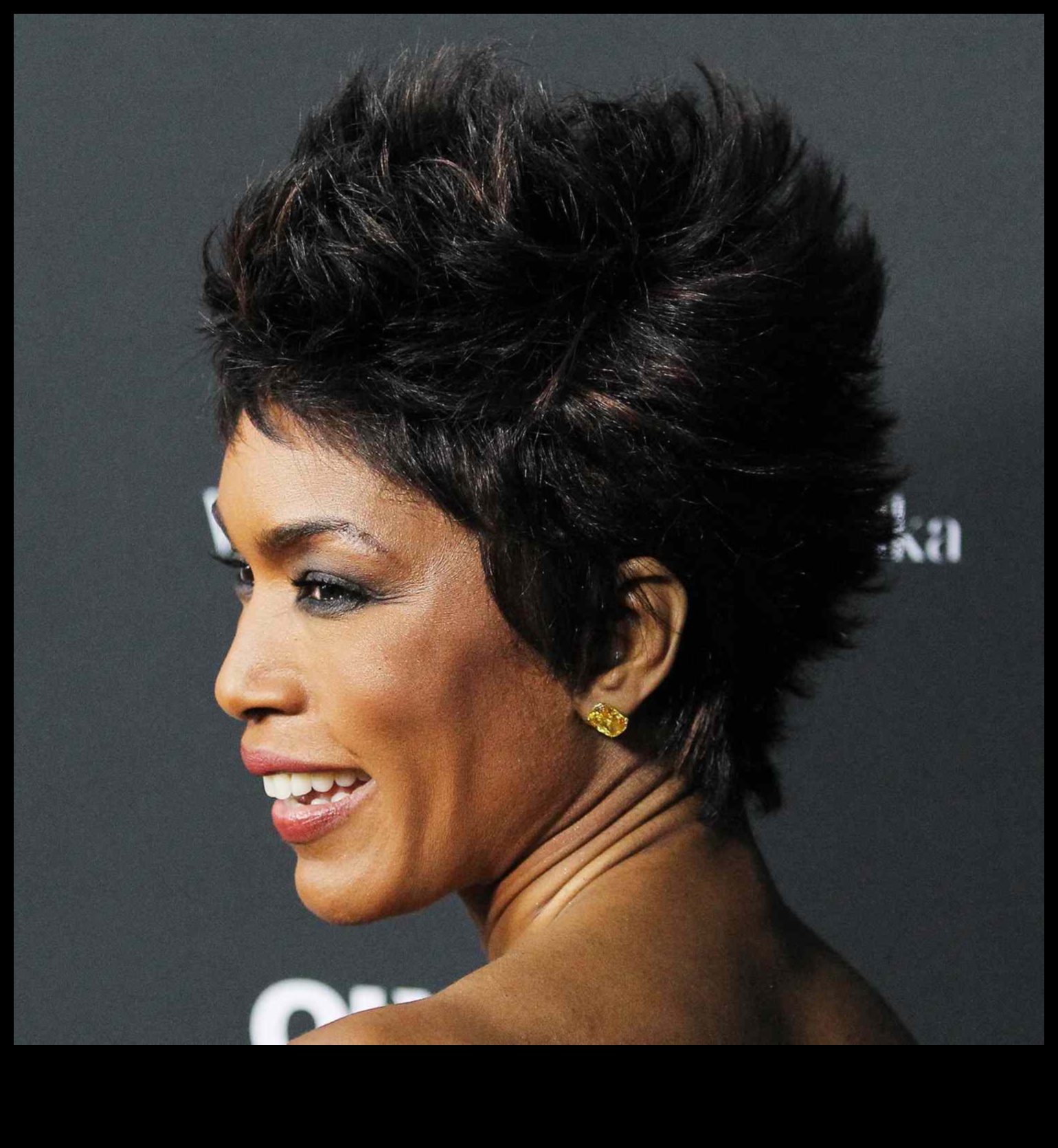 Elegance bez piepūles: ieveidojiet īsus matus ikdienas apbrīnošanai