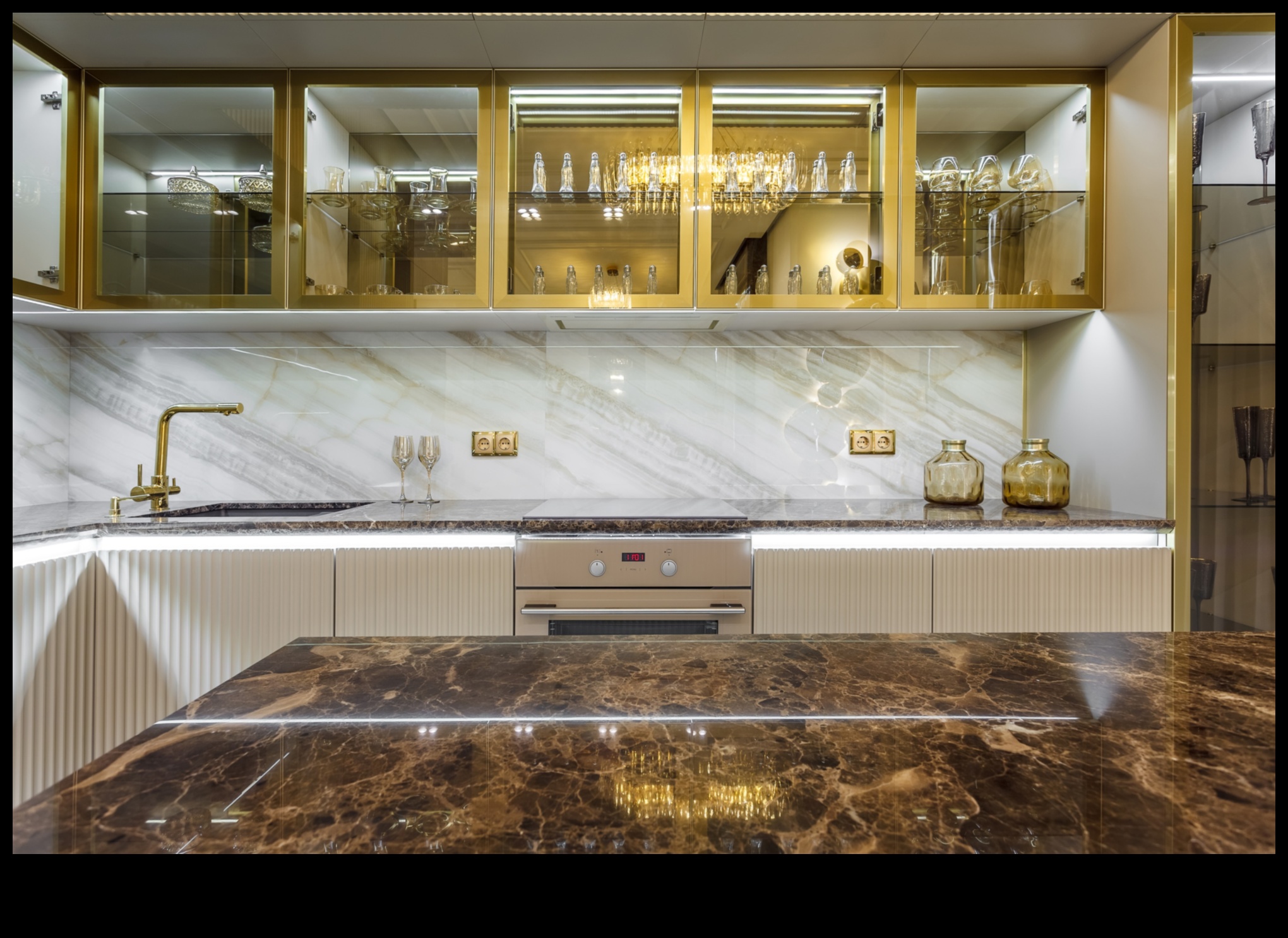 Stilīgi veidi, kā izmantot misiņu mājas iekārtojumā