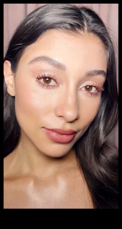 Dabiskā skaistuma uzlabošana: ar skropstu tušu iegūstiet maigu un smalku izskatu